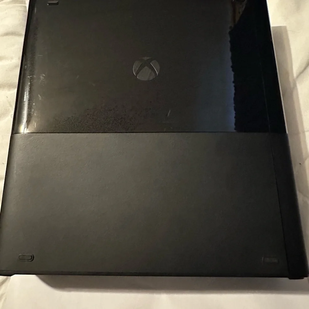 Xbox 360e Console, Cables and 1 Remote Tested and Working